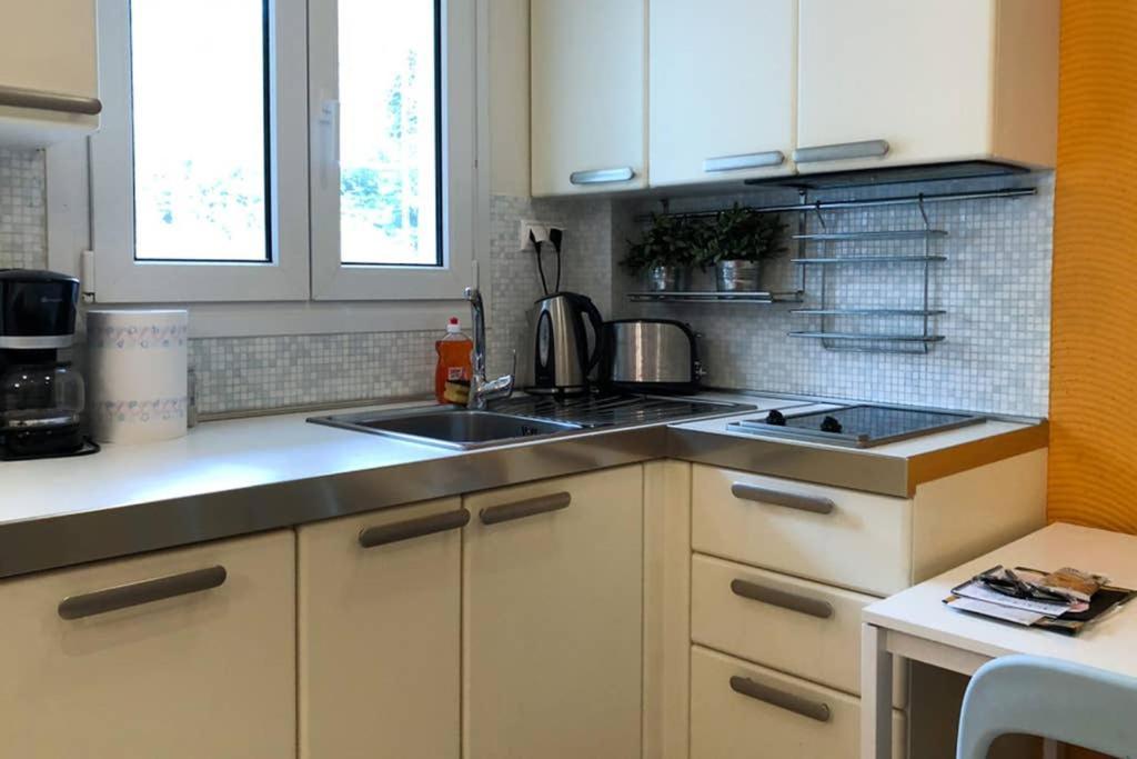Cozy Studio Near The Beach Nea Iraklitsa Exterior foto